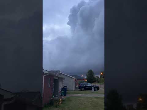 Very Strange Clouds during Tornado Warning